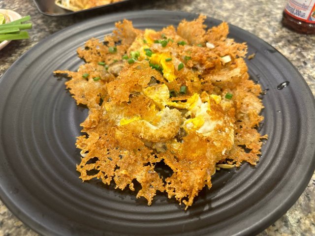 หอยทอด