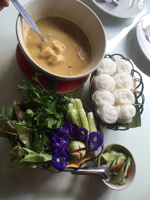 ขนมจีน
