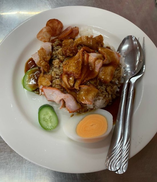 ข้าวหมูแดง