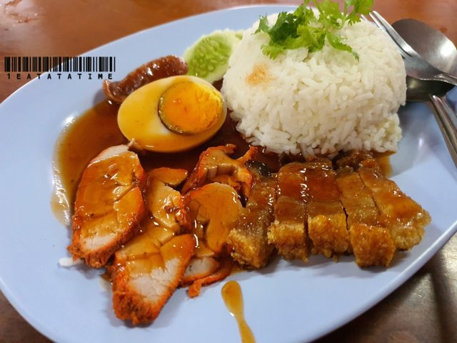 ข้าวหมูแดง
