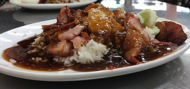 ข้าวหมูแดง