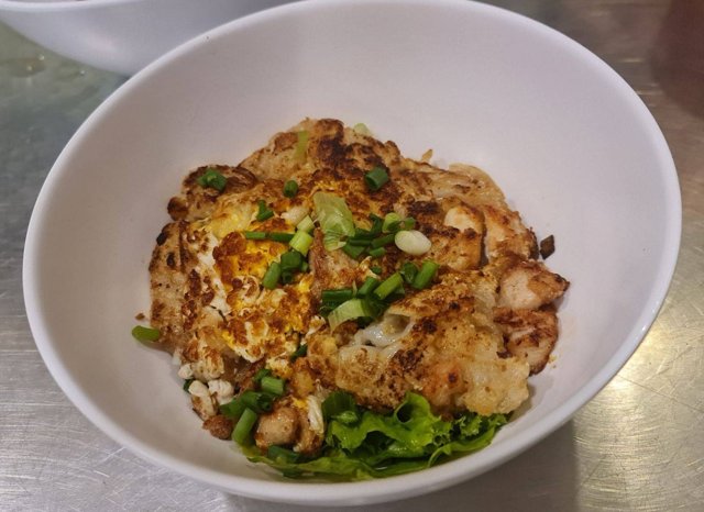 ก๋วยเตี๋ยวคั่วไก่