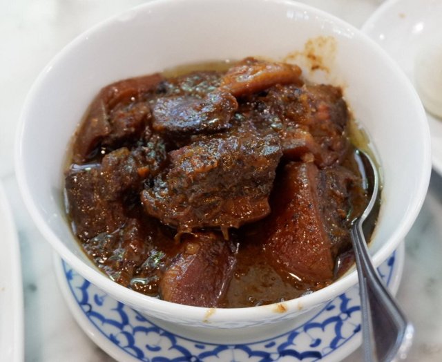 หมูฮ้อง