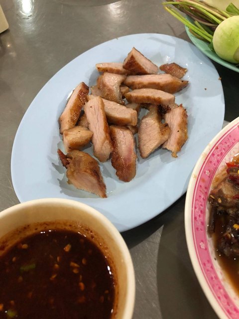 หมูย่าง