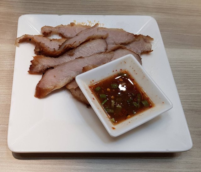 หมูย่าง