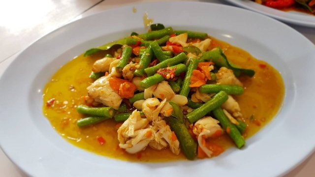 ผัดพริกสด