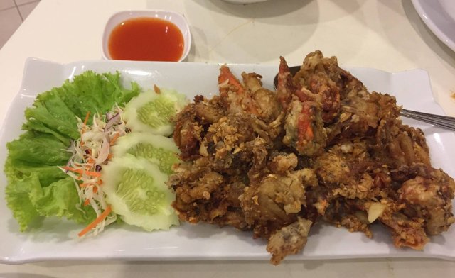 ปูนิ่มทอดกระเทียม