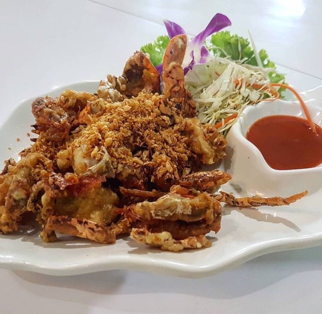 ปูนิ่มทอดกระเทียม