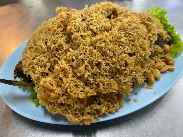 ยำปลาดุกฟู