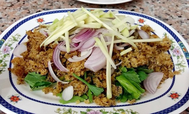 ยำปลาดุกฟู
